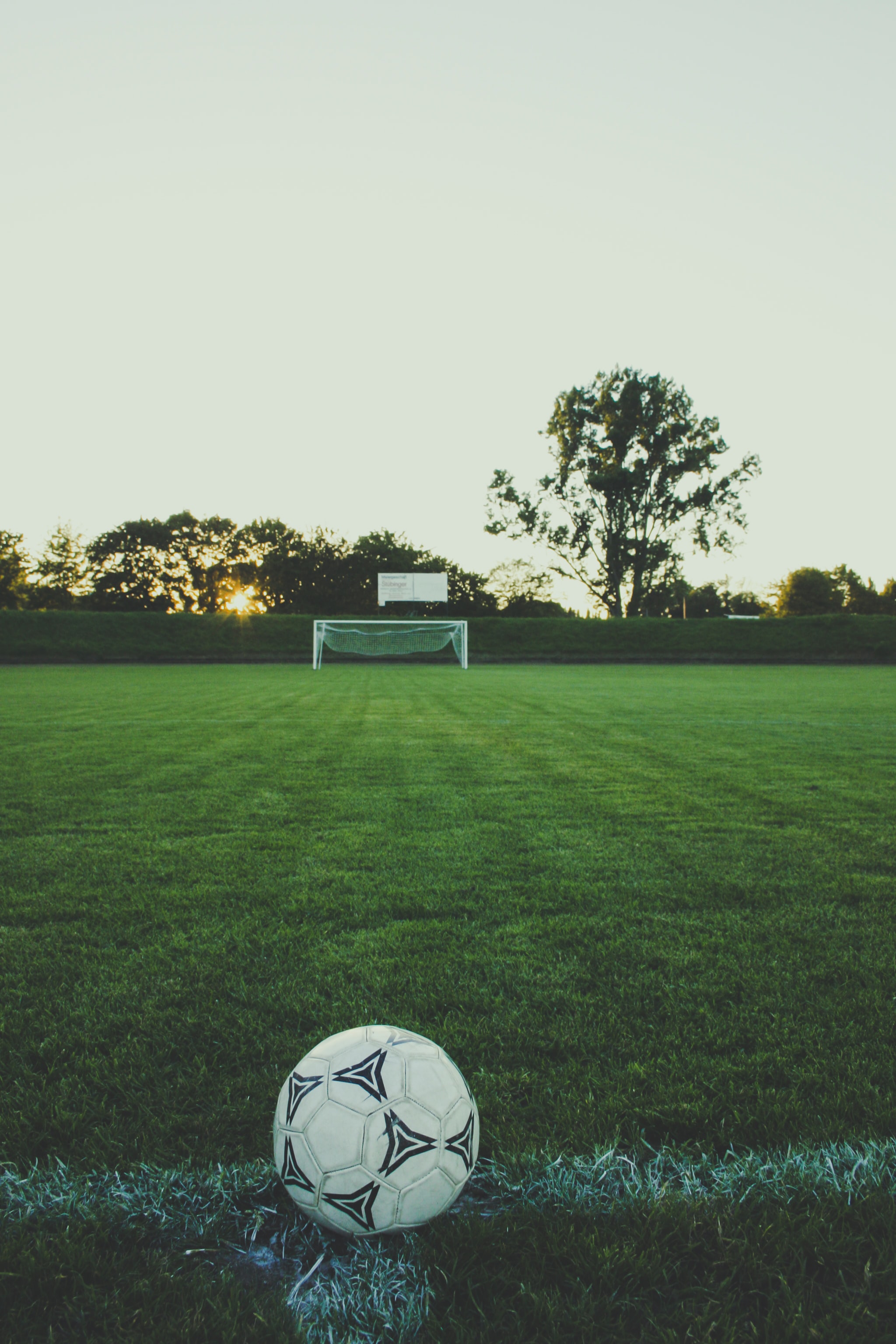 campo da calcio palla porta.jpg